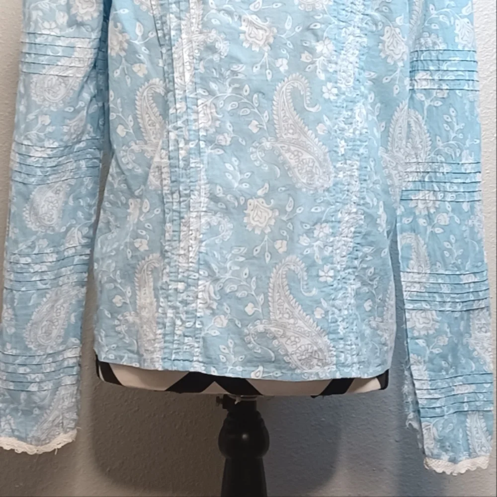 Tuckernuck Light Blue and White Floral Lace-Trim Button Down Shirt - Picture 8 of 15